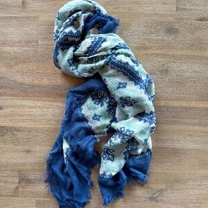 J. Mclaughlin Womens Blue White and Green Fringe Scarf